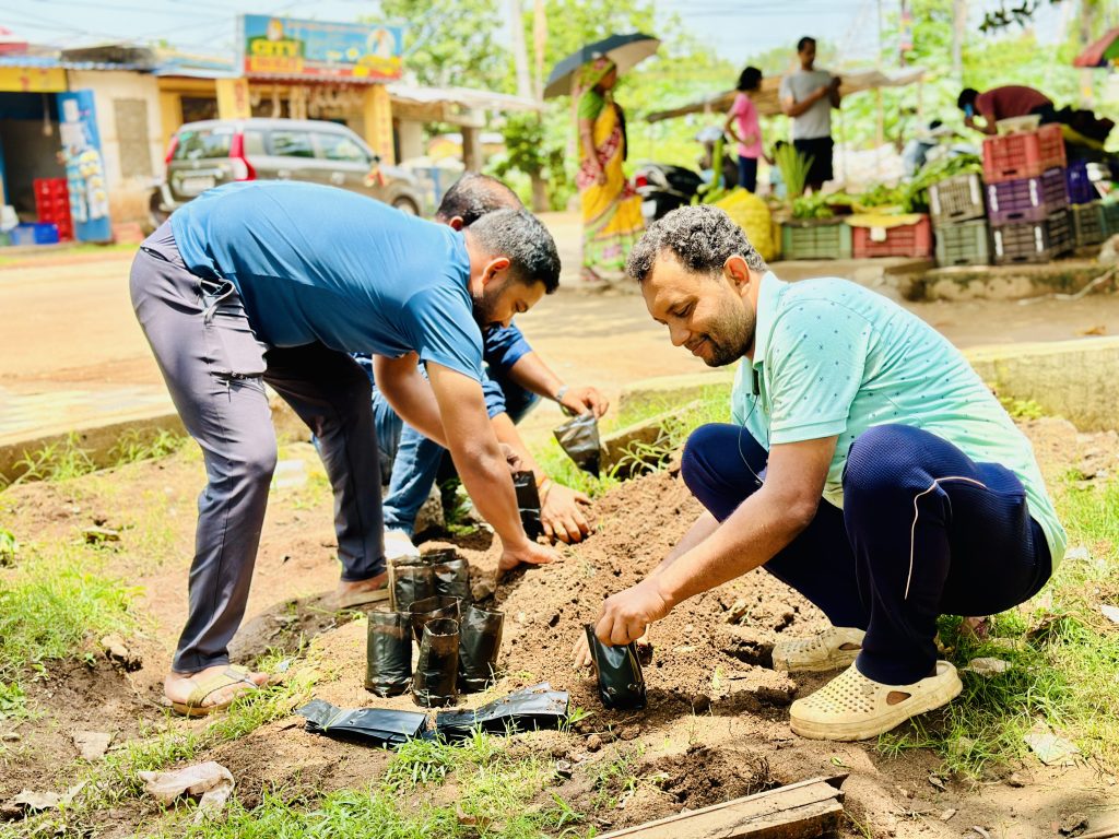 Plant Rba Plant a Hope - Sarbanetra Foundation